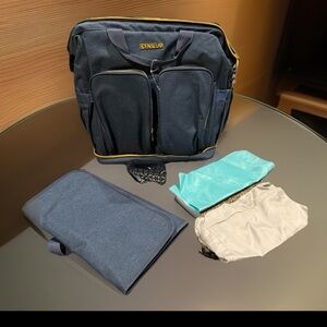 Eden & Elan Diaper Bag Backpack Navy Blue Large Capacity Mint Condition